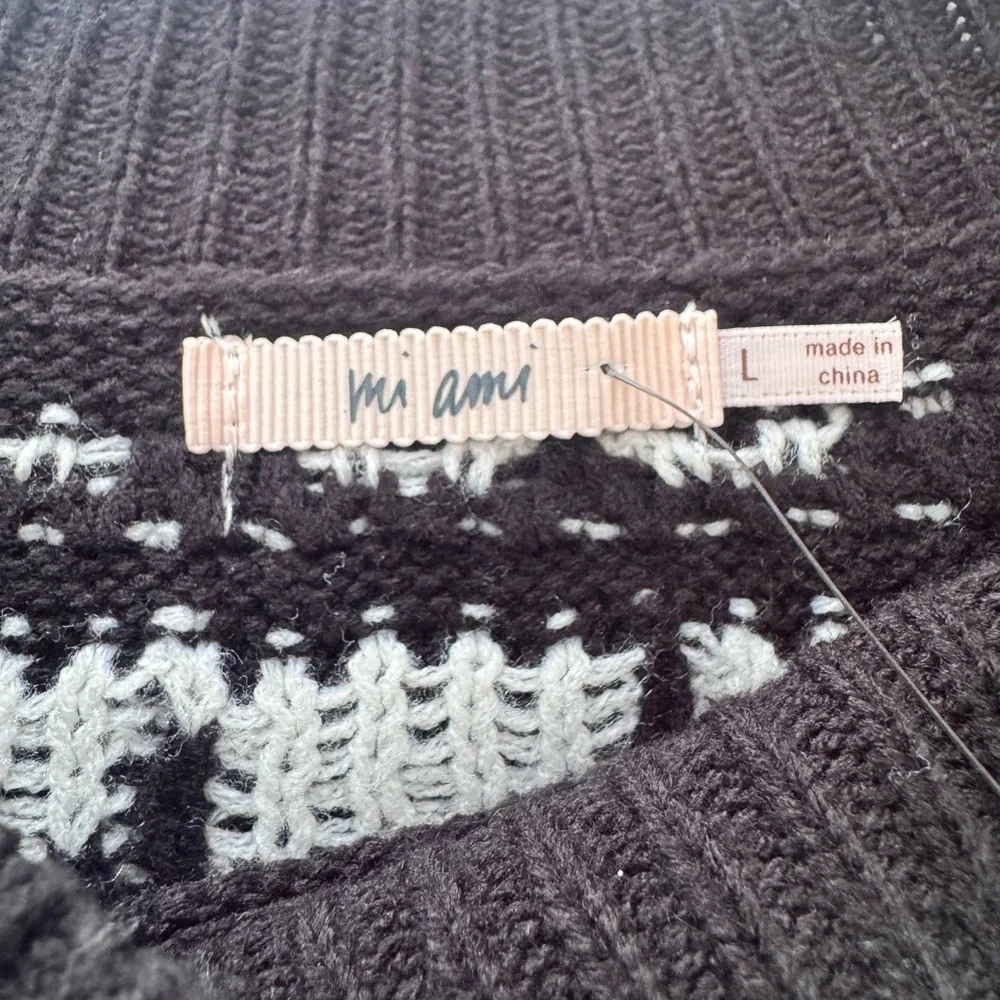 Francesca's MI Ami  Black and White Knit Sweater NWT - Picture 3 of 3